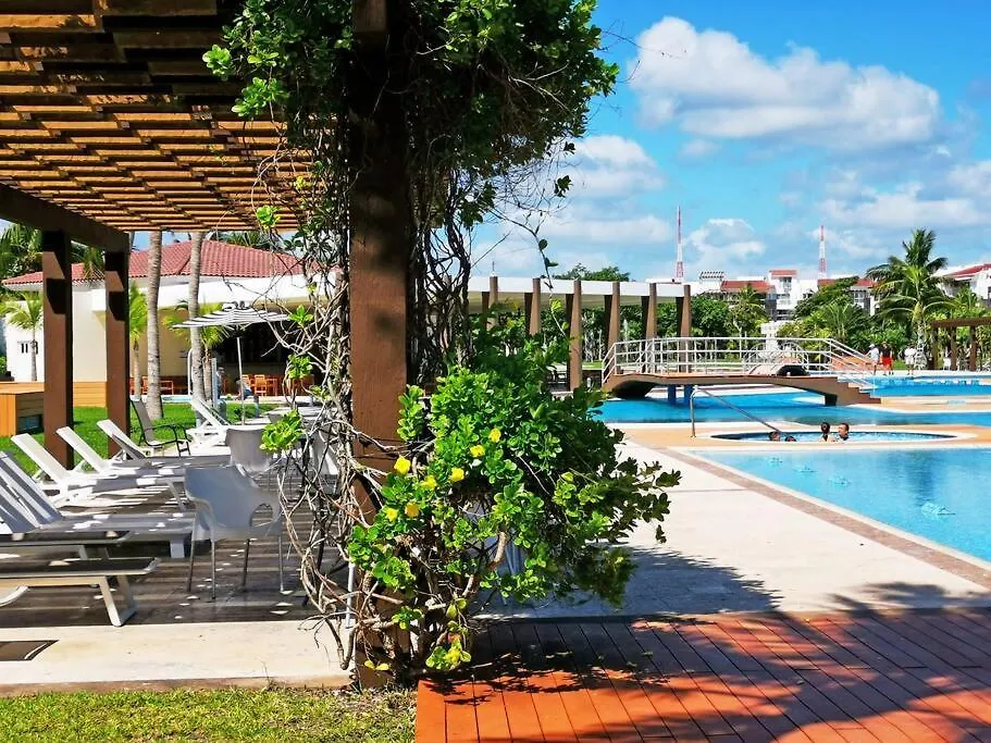 Condo En Mareazul Playa Del Carmen Apartment